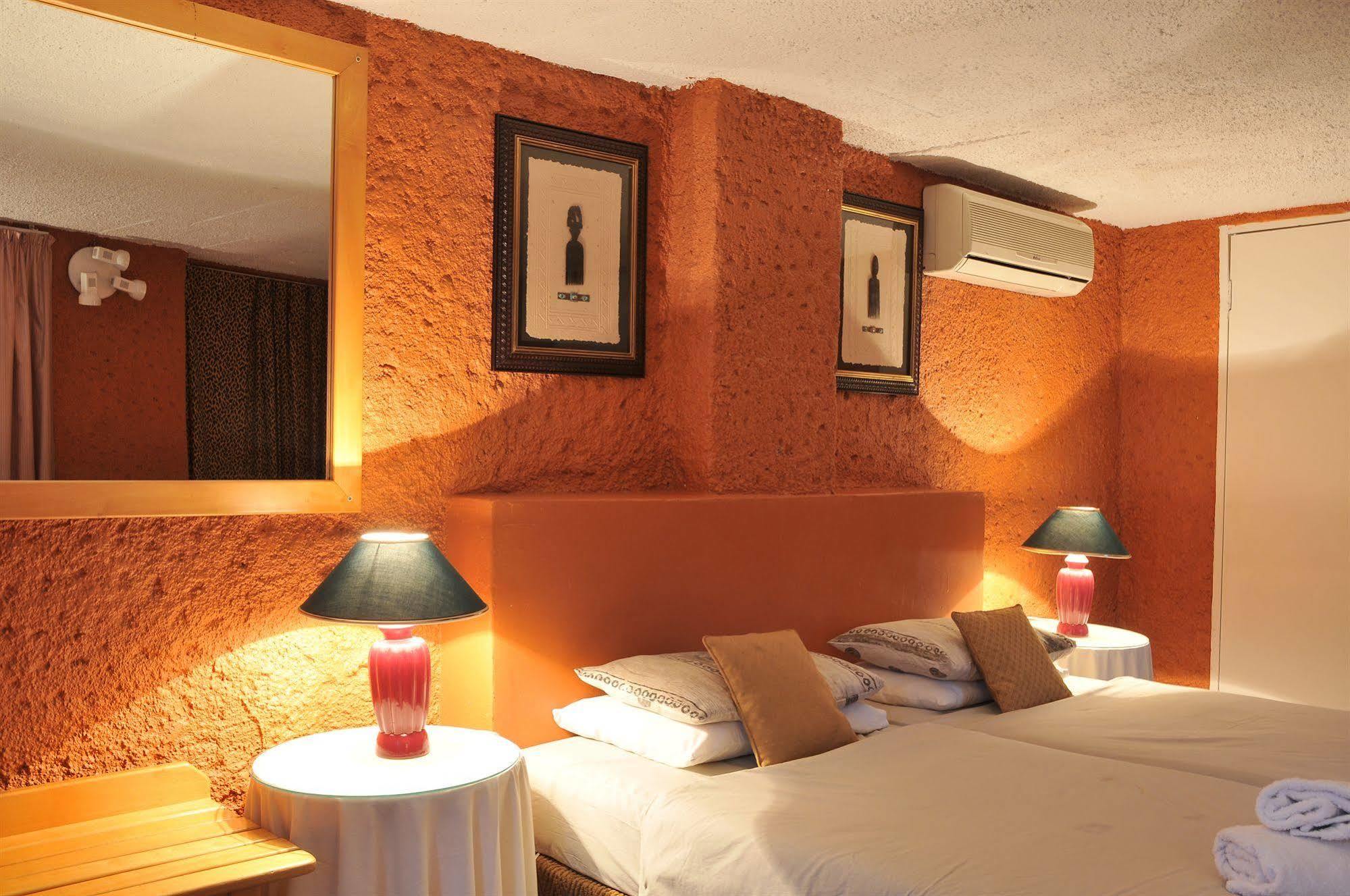 Sunset Manor Bed & Breakfast Mbombela Екстериор снимка